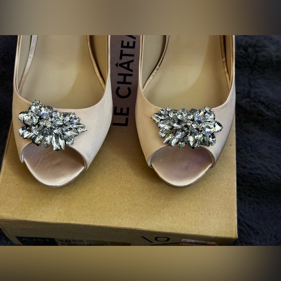 Le Chateau wedding/ Bridal Cream Peep-Toe Heels - Picture 6 of 11